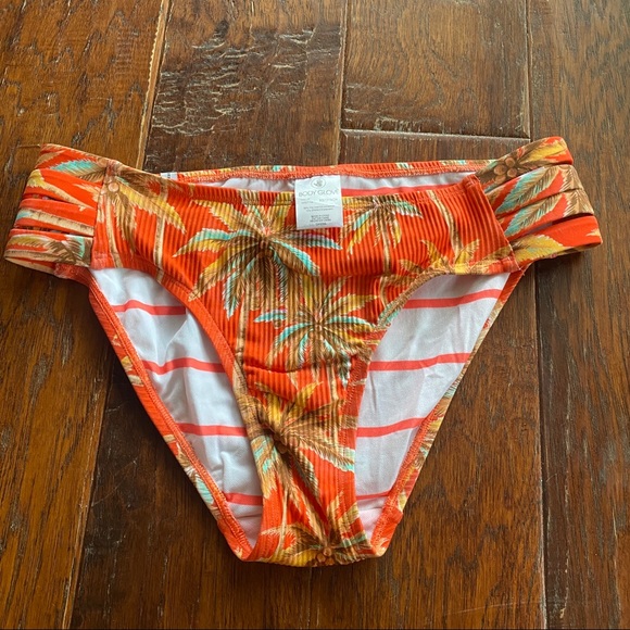 Body Glove Bandeua Bikini Set - Picture 5 of 6